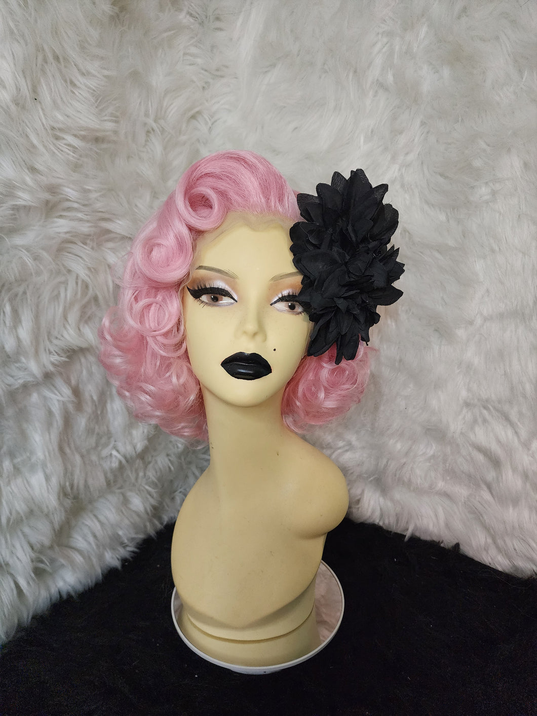 **Ready to ship pink Marilyn