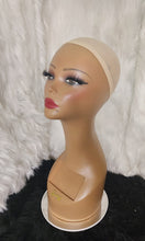 Load image into Gallery viewer, Mannequin head

