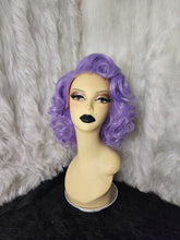 Load image into Gallery viewer, Mannequin head
