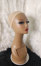 Load image into Gallery viewer, Mannequin head
