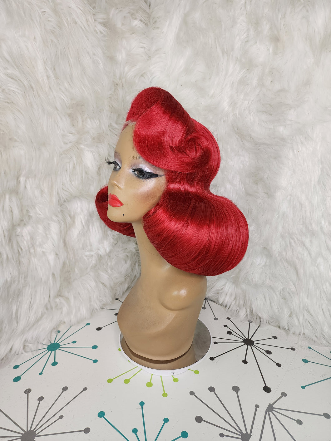 exaggerated pageboy
